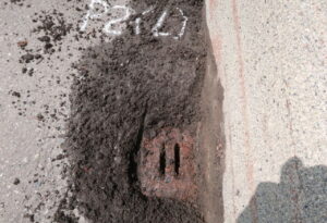 橋梁 排水用 排水桝 の 腐食 漏水 状況 施工前