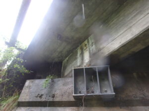 橋梁 排水 伝い水 漏水 飛沫水 状況 施工前