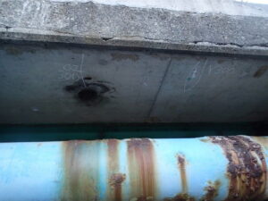 橋梁 排水用 SGP 鋼管 の 腐食  伝い水 漏水 飛沫水 状況 施工前 