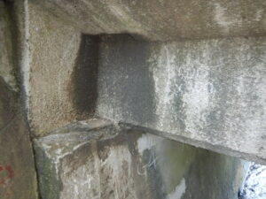 橋梁 排水 伝い水 漏水 飛沫水 状況 施工前