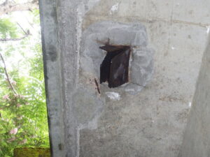 橋梁 排水用 SGP 鋼管 の 腐食 漏水 状況 施工前　　 