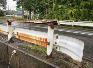 橋梁 排水 伝い水 漏水 飛沫水 状況 施工前