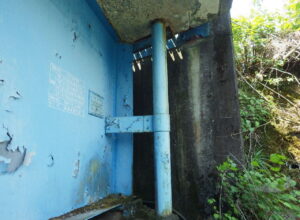 橋梁 排水用 SGP 鋼管 の 腐食 漏水 状況 施工前　