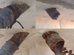 橋梁 排水用 SGP 鋼管 の 腐食 漏水 状況 施工前　