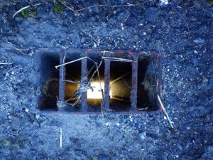 橋梁の既設排水装置の腐食の写真