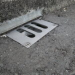 橋梁 補修向け ロートのある挿し込みキャップ 排水桝